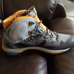 VINTAGE NEW MENS TIMBERLAND PERFORMANCE BOOTS
